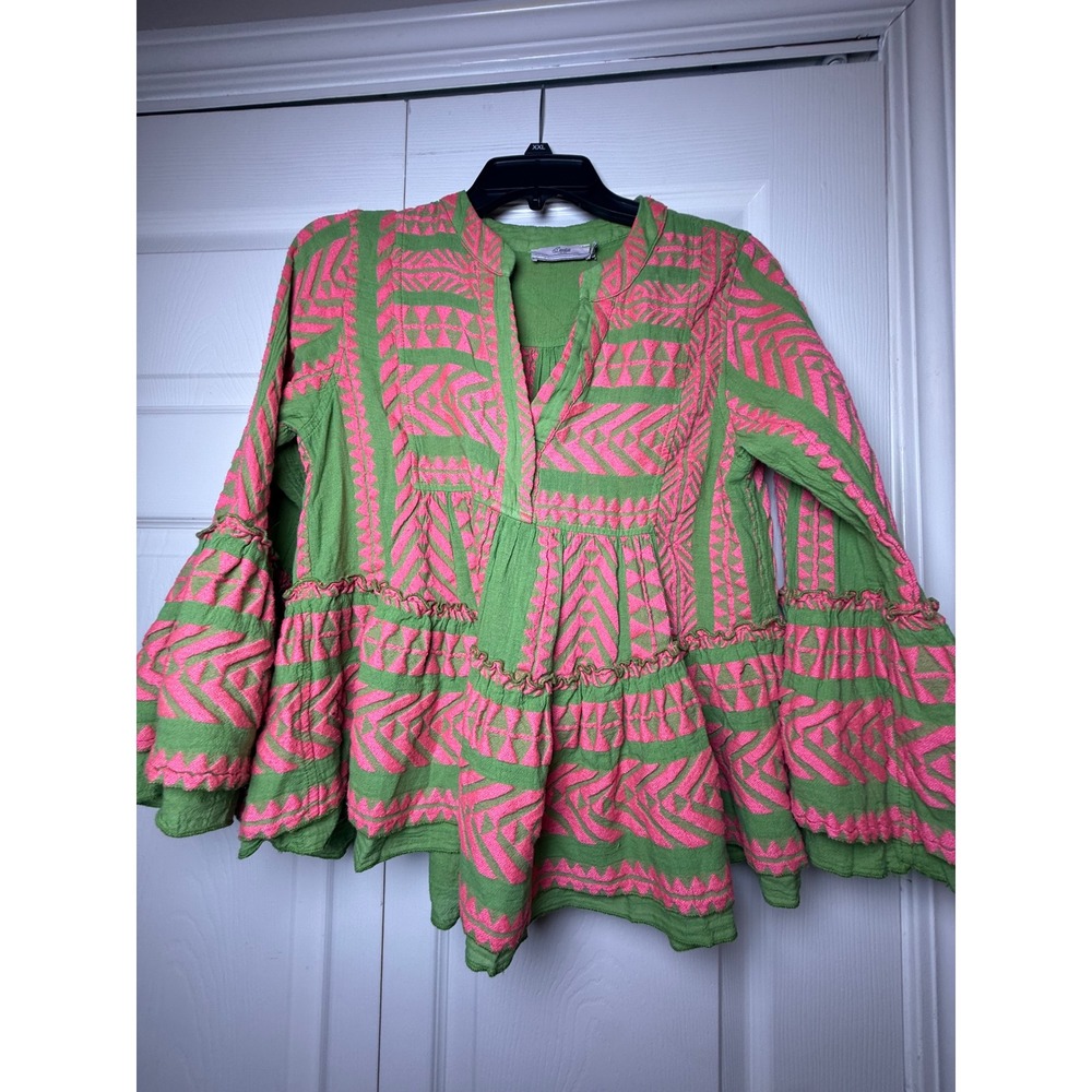 Devotion Twins Anthropologie
Armonia Boho Bell Sleeve Green
Pink‎ Blouse